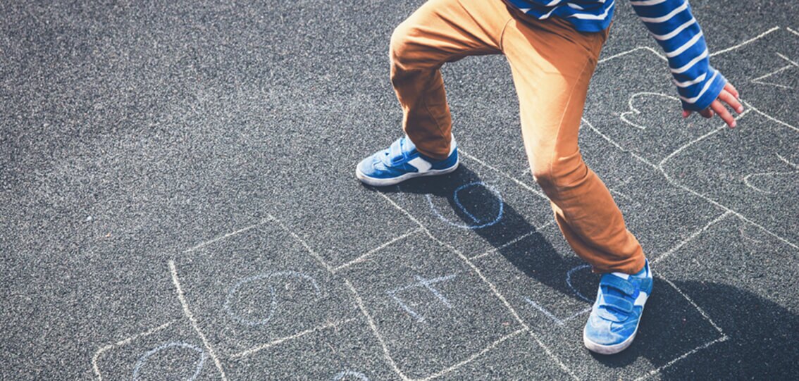 The textless cover for “7 Reasons to Pick a No-Code Loyalty Platform” article