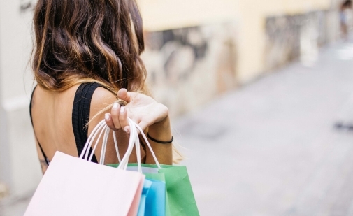 Image for earn and burn loyalty programs on the loyalty program types listing page.