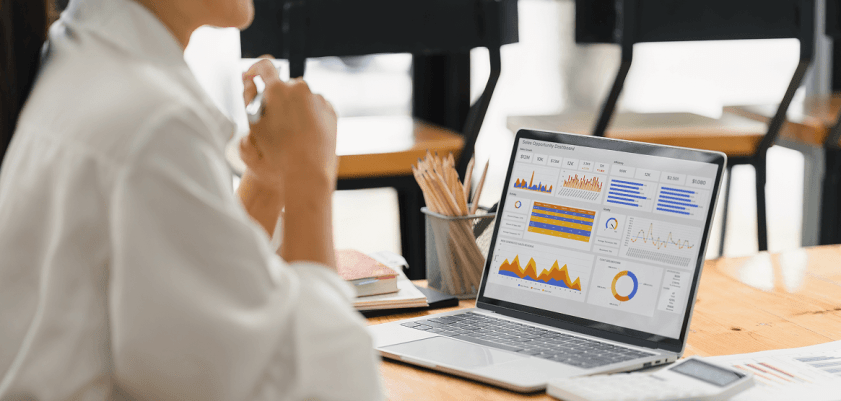 Cover for Antavo’s article on AI in customer relationship management